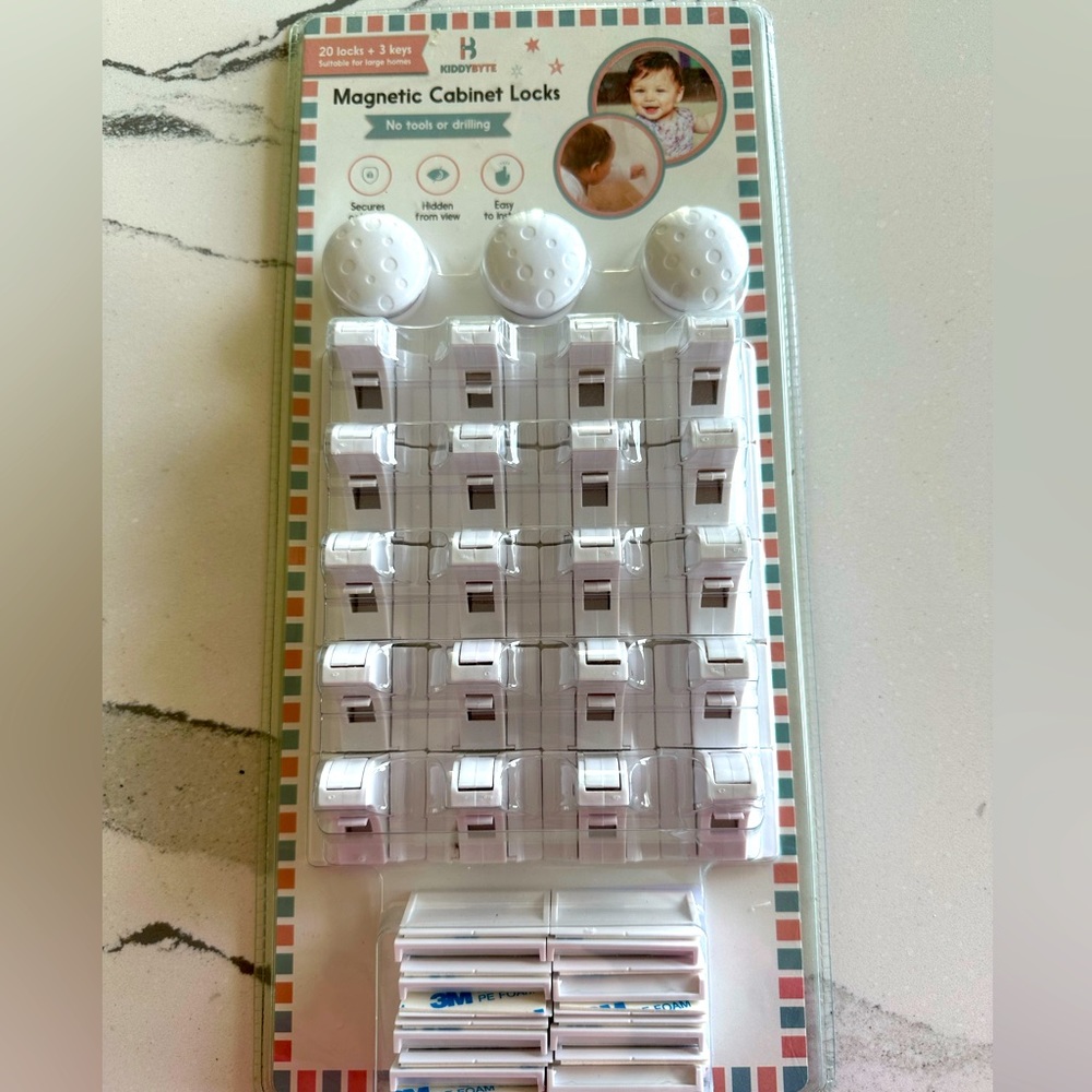 Magnetic Cabinet Locks 20 baby infant locks plus 3 keys NO drilling or tools!